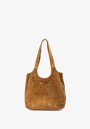 Borsa tote in suede marrone traforato con ampie spalline e apertura superiore arrotondata.