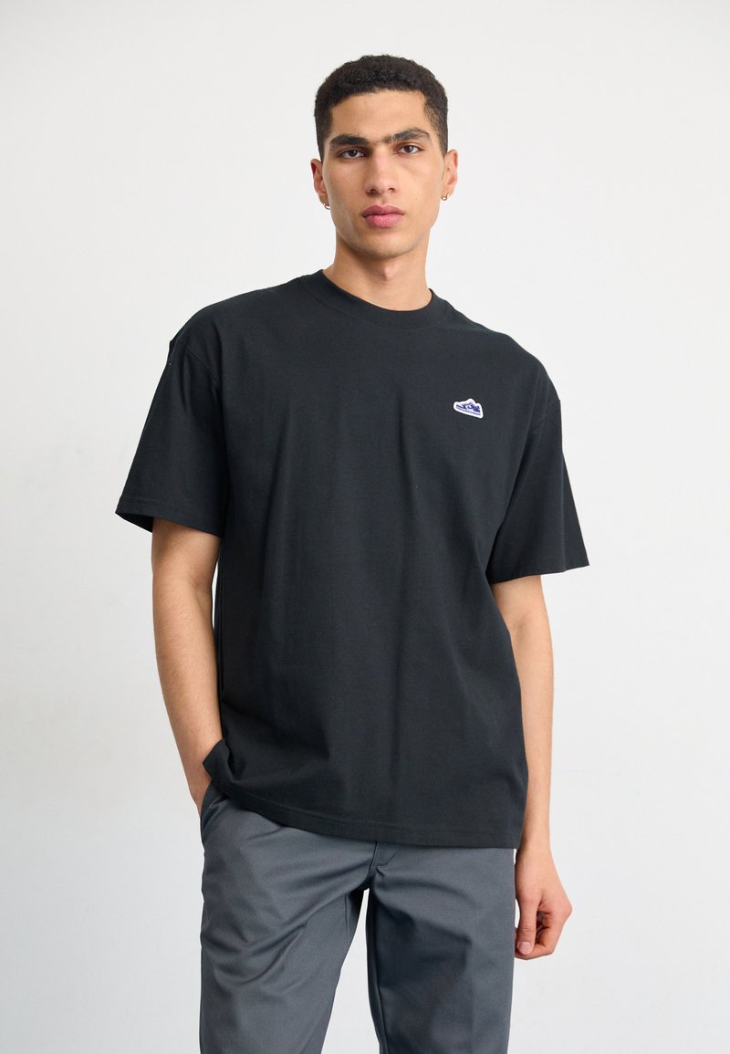 Nike Sportswear DUNK PATCH TEE Basic Tshirt black Zalando.co.uk