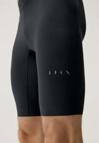 Born Living Yoga Legíny - black