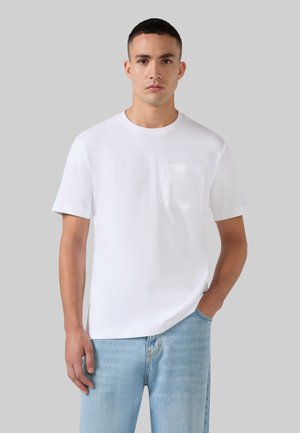 Champion, CHAMPION SS TEE CHAMPION CORE HERITAGE - Camiseta básica - white