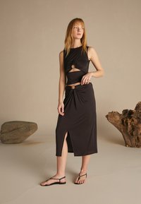 Zign Studio Top - dark brown