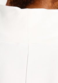 someday. Långärmad tröja - off-white