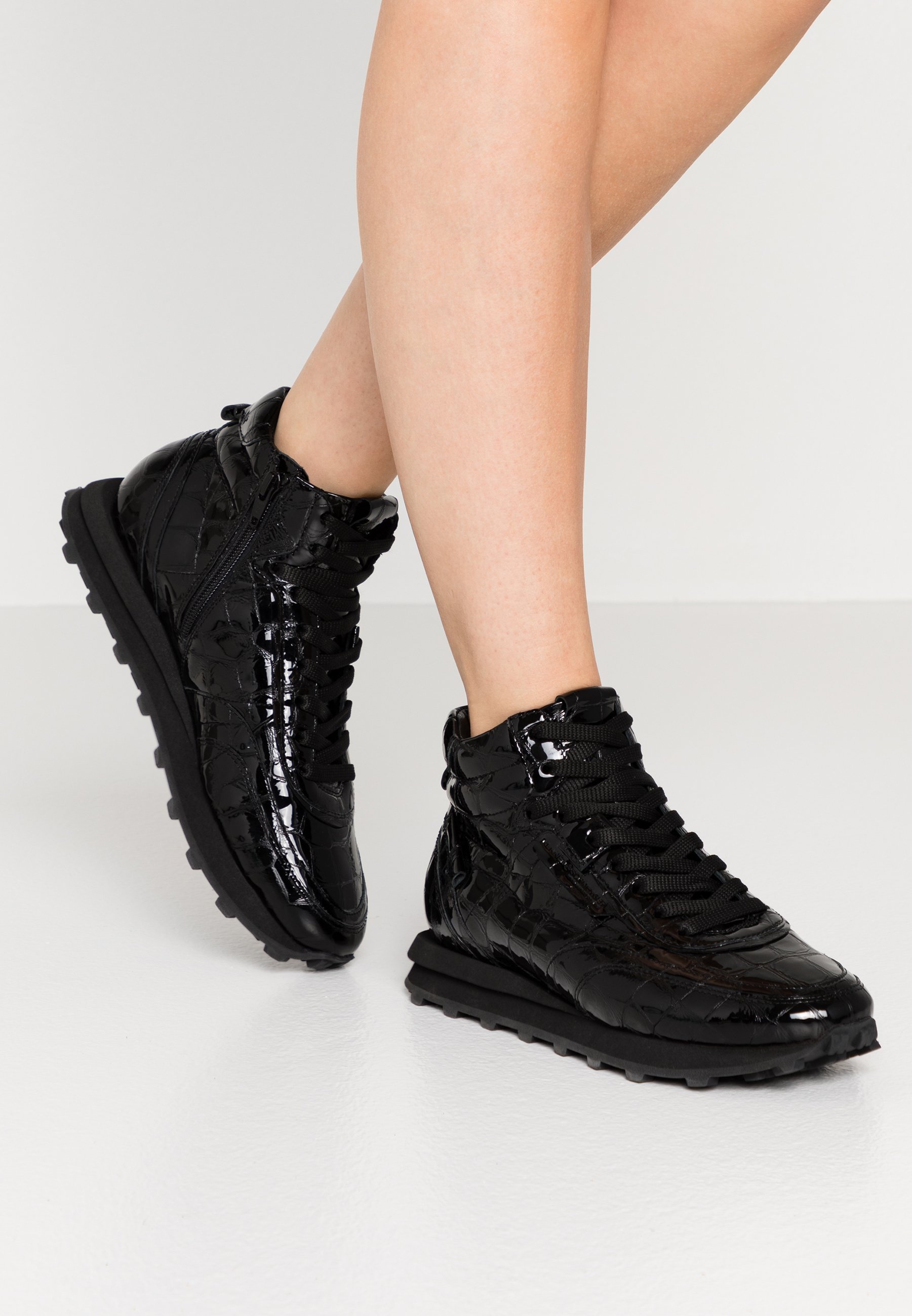 Zwarte KENNEL \u0026 SCHMENGER Hoge sneaker 19420 | Omoda