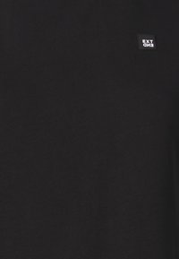 ONLY ONLFICO  - Pamata T-krekls - black