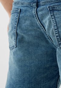 s.Oliver BERMUDA - Szorty jeansowe