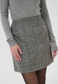 Kaffe VIVIAN - Minijupe - grey prince of wales check