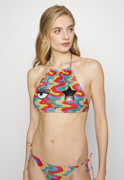 Set di bikini colorato con top a halter caratterizzato da un motivo psichedelico ondulato in rosa, verde e blu, accentuato da una stella nera e un design eye.