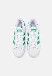 adidas Originals SUPERSTAR XLG - Sneakers - white/green