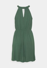 Zelené halter šaty vyrobené z lehkého materiálu, s pleteným detailem na krku a výřezem ve tvaru klíče na zadní straně, s nařaseným pasem.
