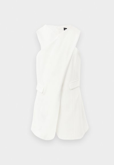 Gilet bianco su misura con design avvolgente, spalle strutturate, tasche laterali e zip nascosta sul retro. Tessuto liscio e leggero.