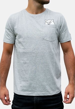 Gray cotton T-shirt with short sleeves, featuring a pocket detail and a bear face design printed on the top of the pocket.