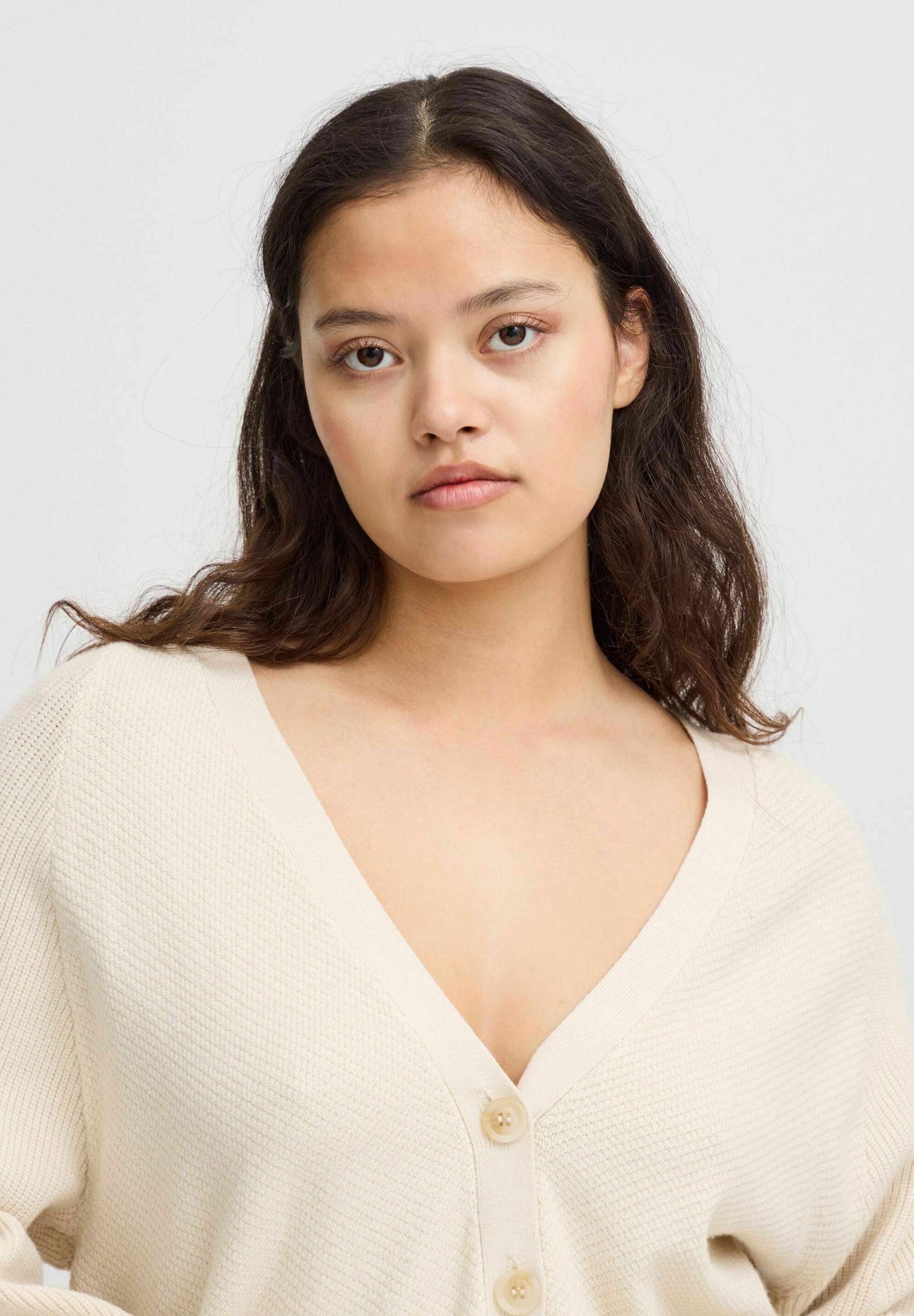 売れ筋商品|||イチ ニット&セーター レディース アウター IHBOSTON CA3 - Cardigan - almond milk ICHI IHBOSTON CA3 - Cardigan - almond milk/off-white