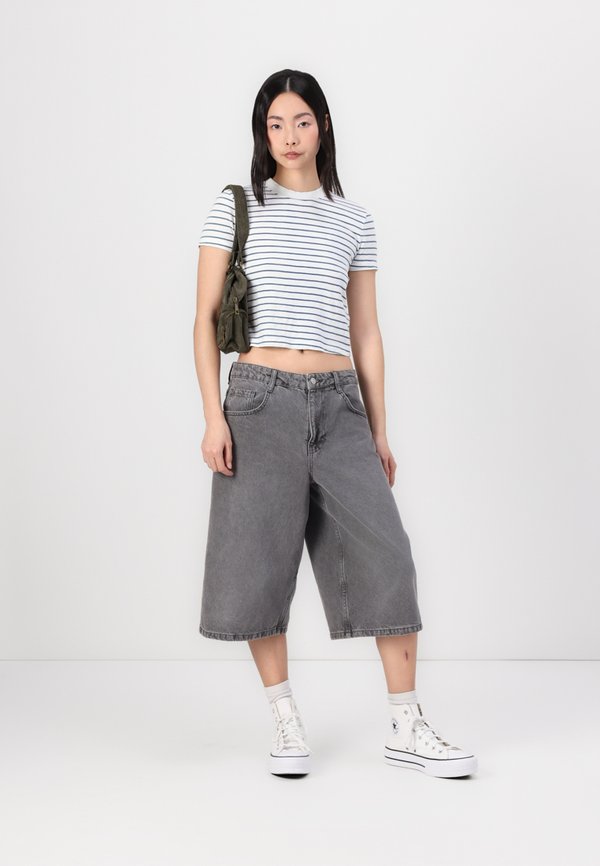 CROPPED TEE - Print T-shirt3