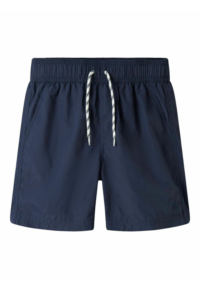 Bañador azul marino con cinturilla elástica, cordón blanco y bolsillos laterales. Fabricado en tejido ligero y resistente al agua.