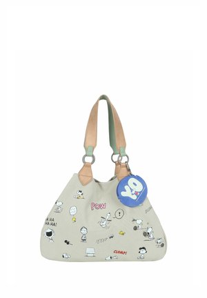 Beiget Handtasche mit braunen Griffen, mit verschiedenen schwarz-weißen Snoopy- und Woodstock-Cartoonmotiven sowie einem blauen runden Schlüsselanhänger mit dem Text "YO".