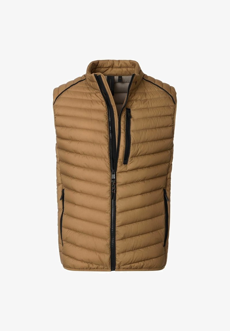 Beżowa kamizelka puchowa z wysokim kołnierzem, pionowym przeszyciem, czarnym zamkiem błyskawicznym i dwiema bocznymi kieszeniami. Posiada elegancką, izolowaną teksturę.