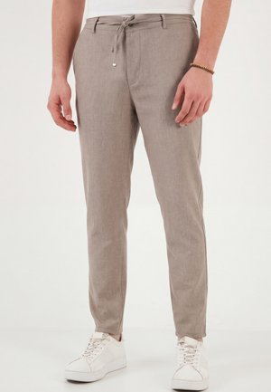 Lela & Buratti, LELA & BURATTI TROUSERS REGULAR FIT - Chino-püksid - beige