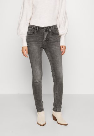 Vero Moda Petite VMFLASH  - Skinny-Farkut - medium grey denim
