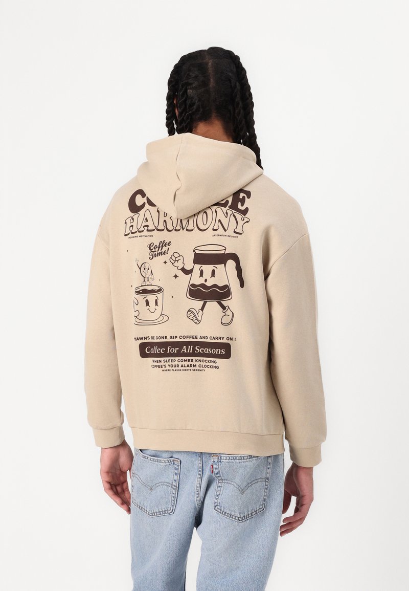 YOURTURN by Zalando - Pulover s kapuco - tan, Povečajte