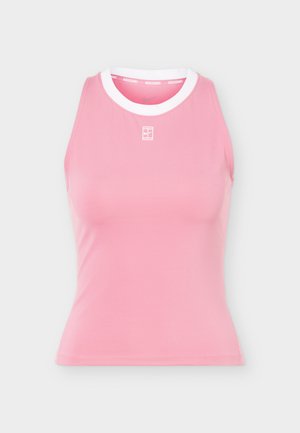 Bezroku rozā sporta krekls ar baltu apkakles apdari un mazu baltu NikeCourt logotipu priekšpusē vidū.