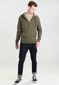 Urban Classics BASIC - Sweat zippé - army green