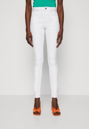 VMTANYA PIPING - Jeans Skinny Fit - bright white