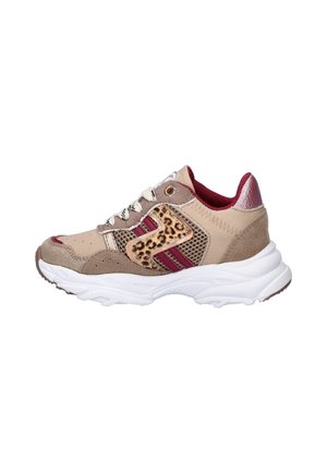 Beige sporty schoen met luipaardprintaccenten, kastanjebruine strepen en een synthetisch bovenwerk. Heeft een gevoerde witte zool en een gestructureerde hak.
