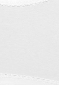 Baltas medvilnės audinys su lygiu paviršiumi ir subtiliais raibuliavimo akcentais. Jis pasižymi švariu apdailos būdu su subtilia siuvimo detale palei kraštą.