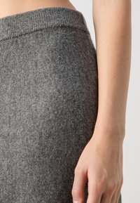 Lindex SKIRT INA - Maxinederdele - dark grey melange