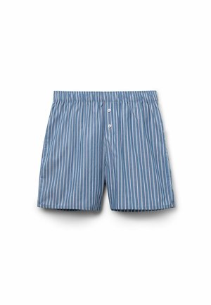 Blauwe boxershorts met verticale witte strepen, elastische tailleband en twee witte knopen op het voorpaneel.