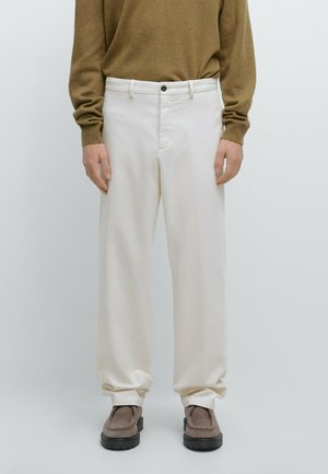 WITH ELASTICATED WAISTBAND - Pantalon classique - white