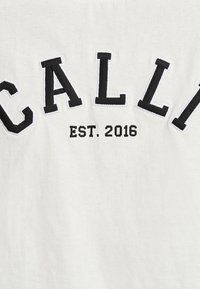 CALLI COLLEGE  - Tričko s potlačou - white black white logo