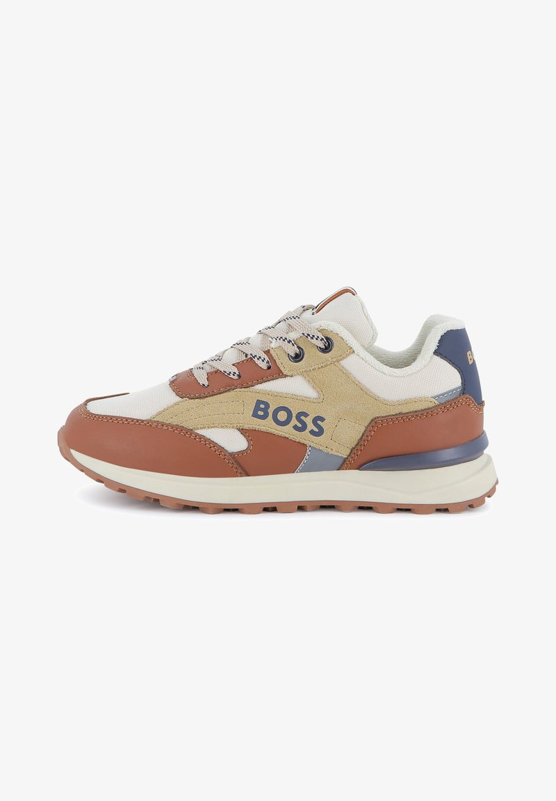 Sneakers with a mixed material upper: beige fabric, brown leather accents, blue logo, and patterned laces. Rubber outsole with traction.