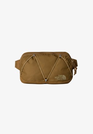Brauner Nylon-Waistpack in rechteckiger Form, mit einem Vorderseite-Bungee-Seil-Design, Reißverschlussverschluss und Logodetail in der Ecke. Verstellbarer Riemen inklusive.