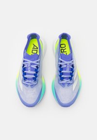 adidas Performance ADIZERO BOSTON 12 - Silniční běžecké boty - light blue