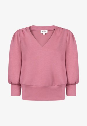 Roze pullover top, gemaakt van zacht materiaal, heeft een v-hals, lange pofmouwen en een getailleerde taille. Minimalistisch ontwerp zonder patronen.