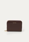 HARDWARE MONOGRAM - Portemonnee - fudge