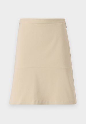 Beige rok met een uitlopende ontwerp, gladde textuur en een horizontale naaddetail rond het middel. Voorzien van een zijrits.