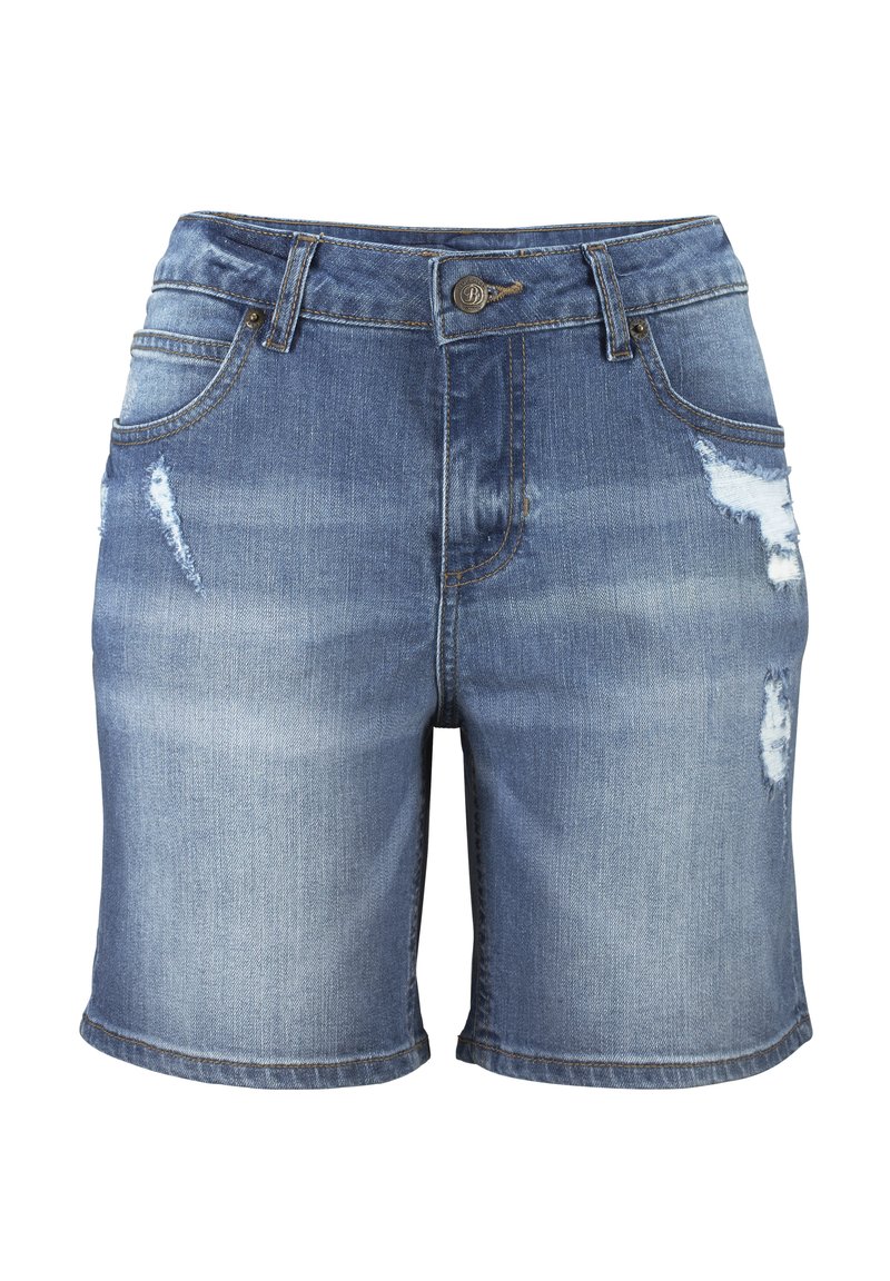 Shorts in denim azzurro chiaro con toppe strappate, cinque tasche e chiusura con bottone. Design casual con gamba dritta e orlo standard.