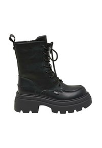 Czarne skórzane buty wojskowe z masywną podeszwą, sznurowanym przodem i pętelką z tyłu. Posiadają przeszywane akcenty w okolicy kostki.