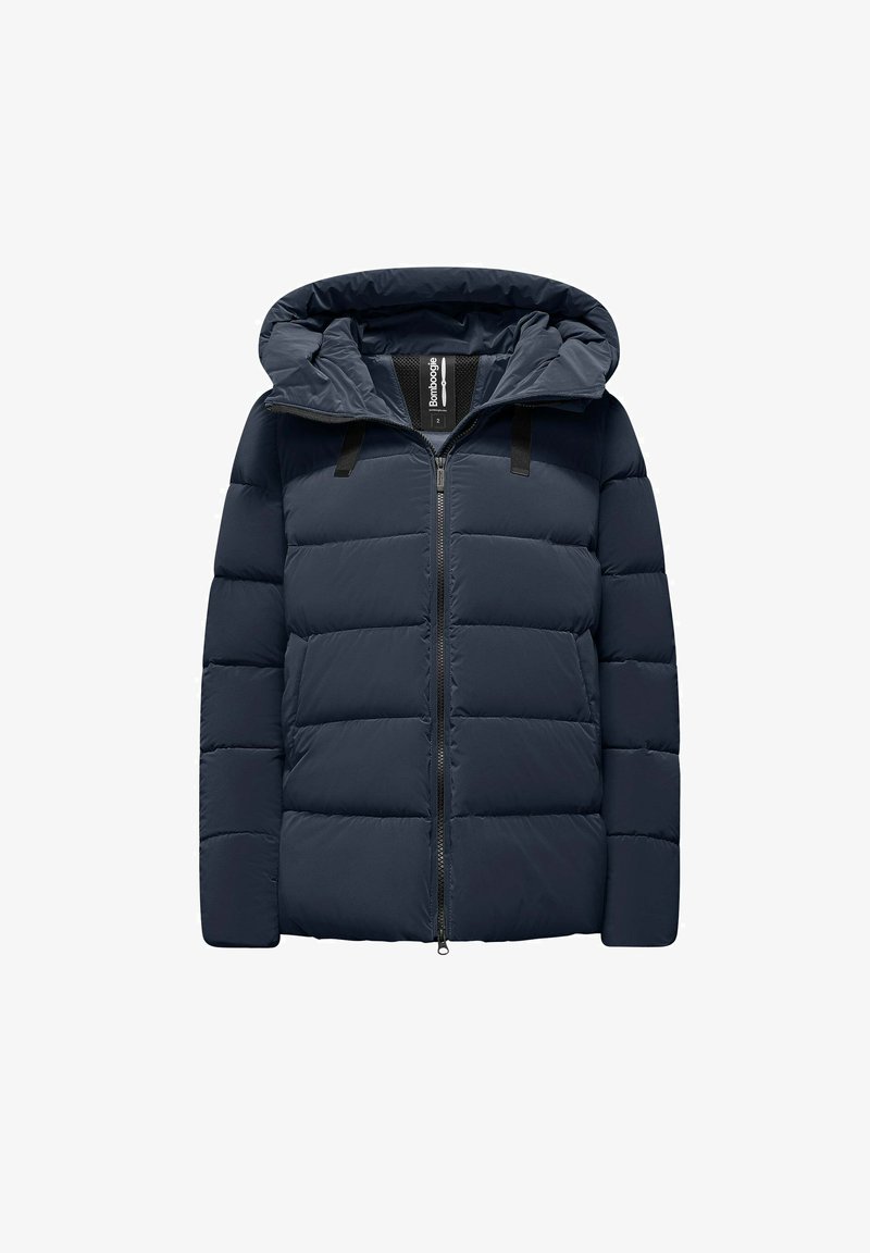 Marineblauwe pufferjack met een ritssluiting aan de voorkant, afneembare capuchon en horizontaal gestikte design. Bevat zwarte accentbanden op de schouders.
