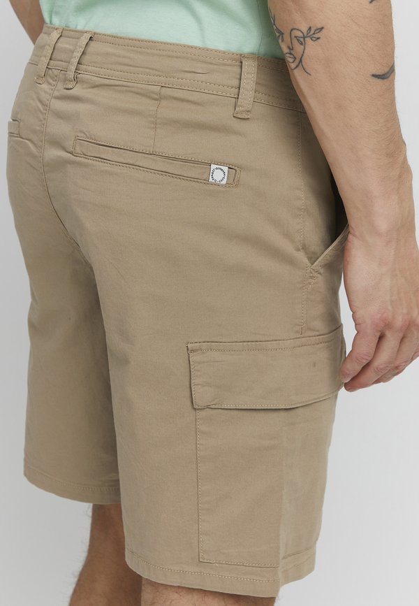 PRLOUKATO REGULAR FIT - Shorts - dune4