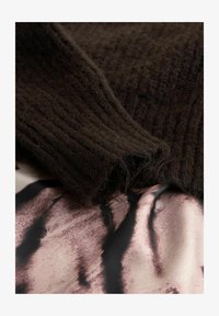 Selectat, chocolate brown animal print