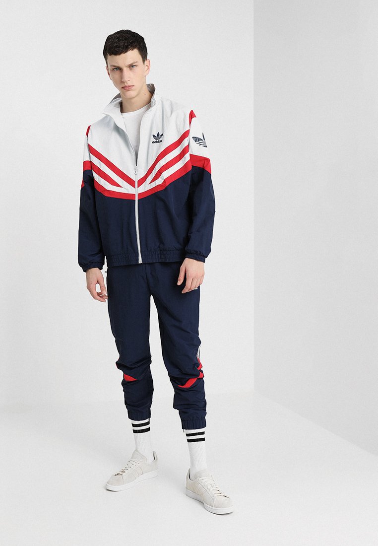 sportive tracktop