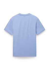 Lyseblå bomulds T-shirt med korte ærmer, rund hals og en glat tekstur. Bagsiden har ingen mønstre eller grafik.