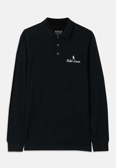 Črna dolga majica s polo ovratnikom iz bombaža, z ribasto ovratnikom, tri gumbe na zapletenju in belim vezenim logotipom "Ralph Lauren".