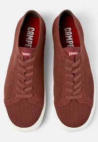 Camper PEU TOURING - Zapatillas - mittelrot