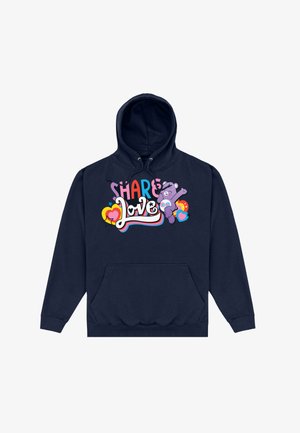 Granatowy hoodie z grafiką przedstawiającą napis "SHARE LOVE" oraz fioletowego kreskówkowego misia, ozdobionego kolorowymi sercami. Z przodu kieszeń.