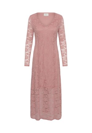 Robe en dentelle rose pâle à manches longues avec décolleté en V, taille cintrée et tissu en dentelle florale semi-transparent sur toute la surface.