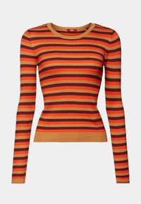 Pull en maille côtelée à manches longues avec des rayures horizontales orange, marron et beige, doté d'un col rond et d'une taille ajustée.